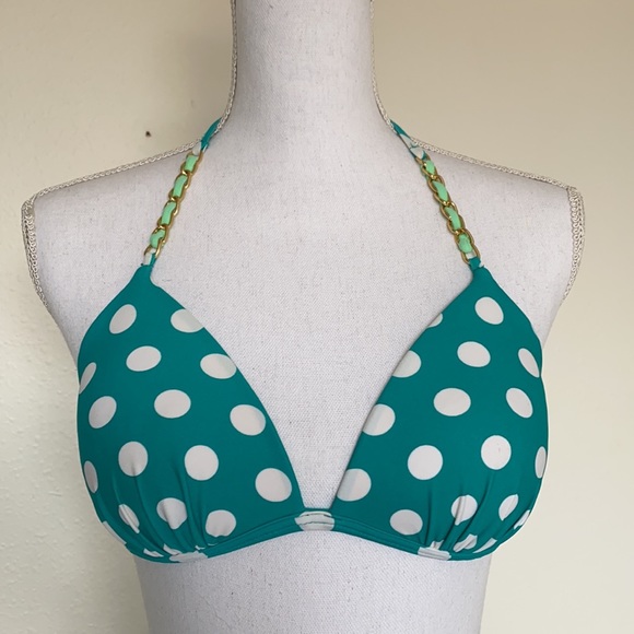 Bikini - Picture 3 of 7